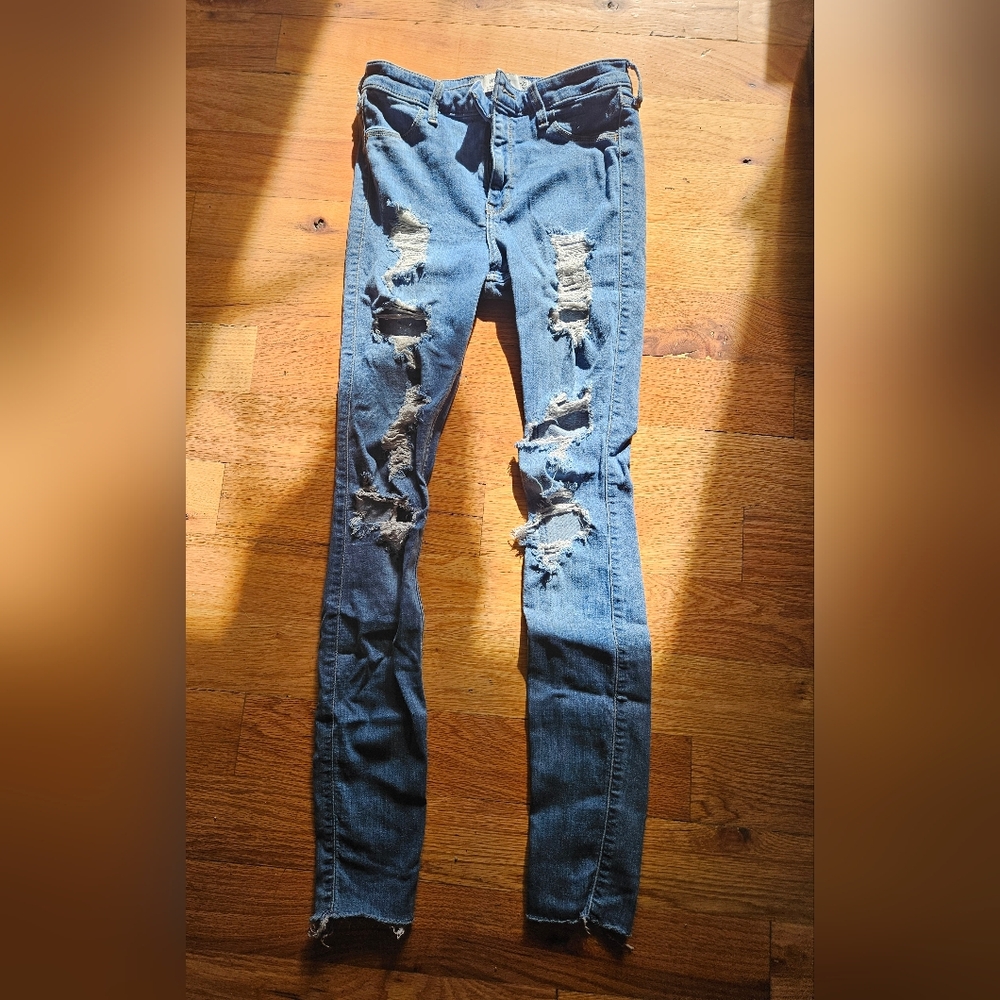 Hollister Ripped Skinny Jeans in Blue